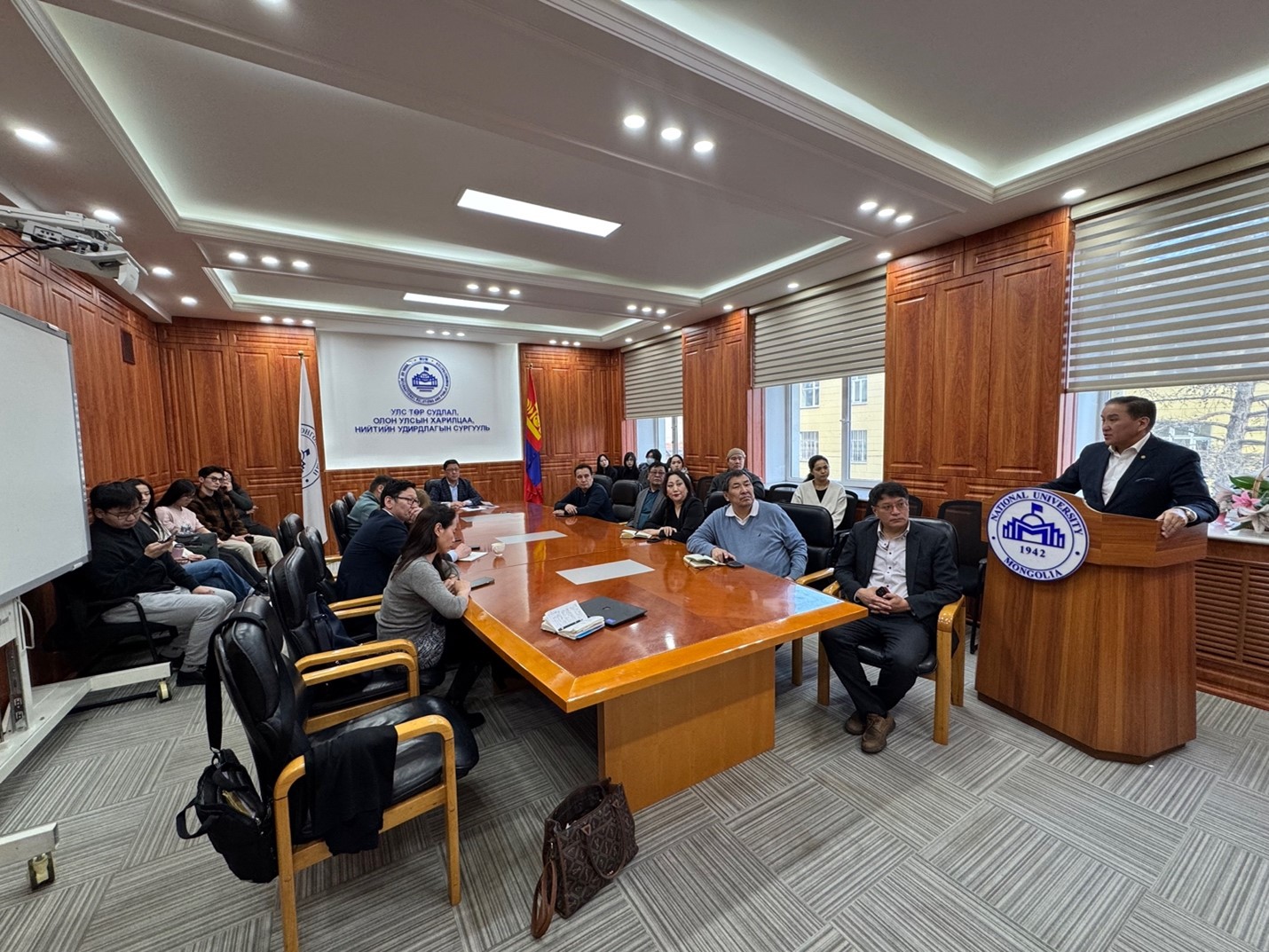 Онц бөгөөд Бүрэн эрхт Элчин, Др.В.Энхболд (Ph.D) МУИС, УТСОУХНУ...