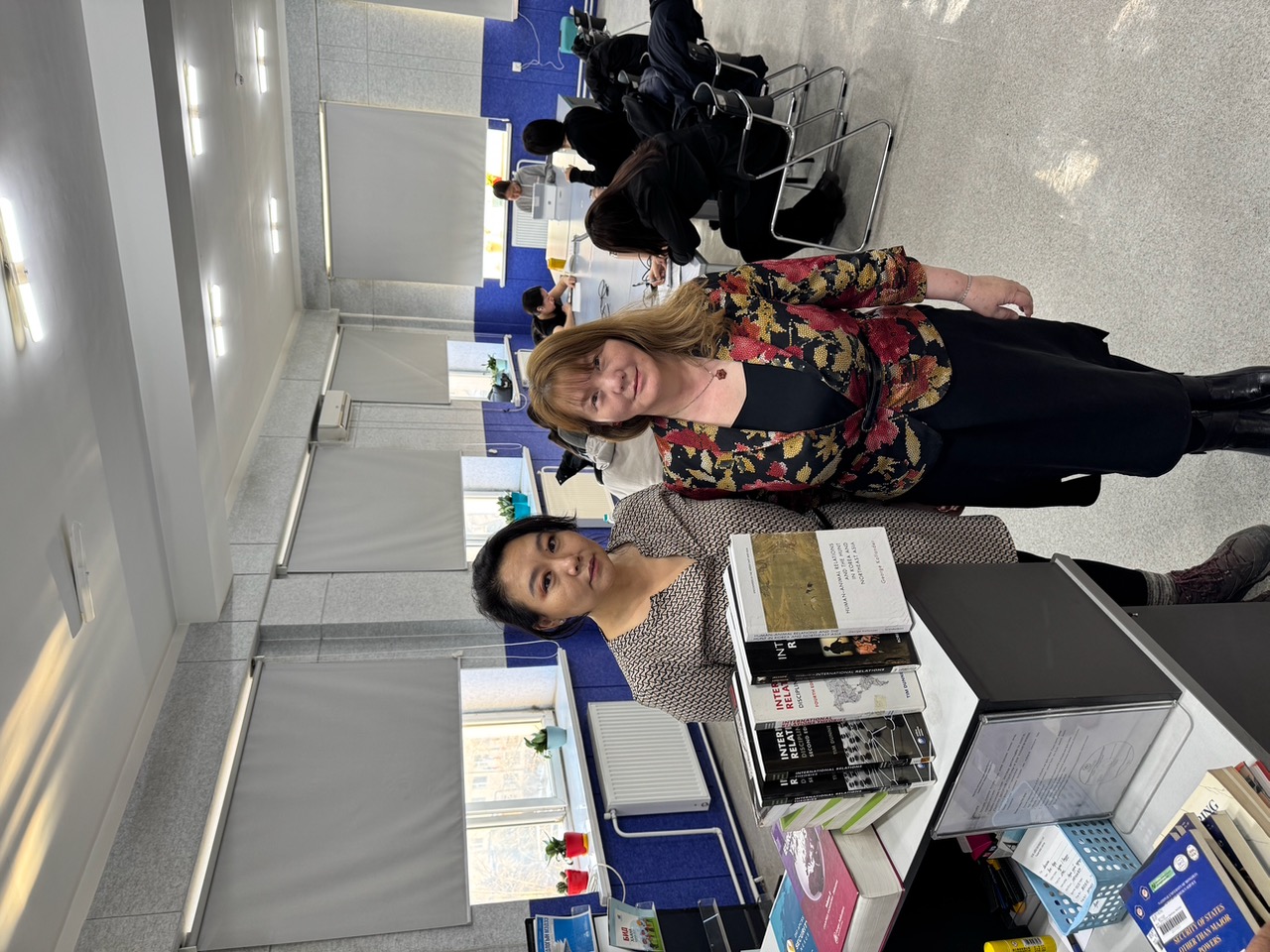 Олон улсын харилцааны хөтөлбөрийн төгсөгчид сургалтанд зориулж ...