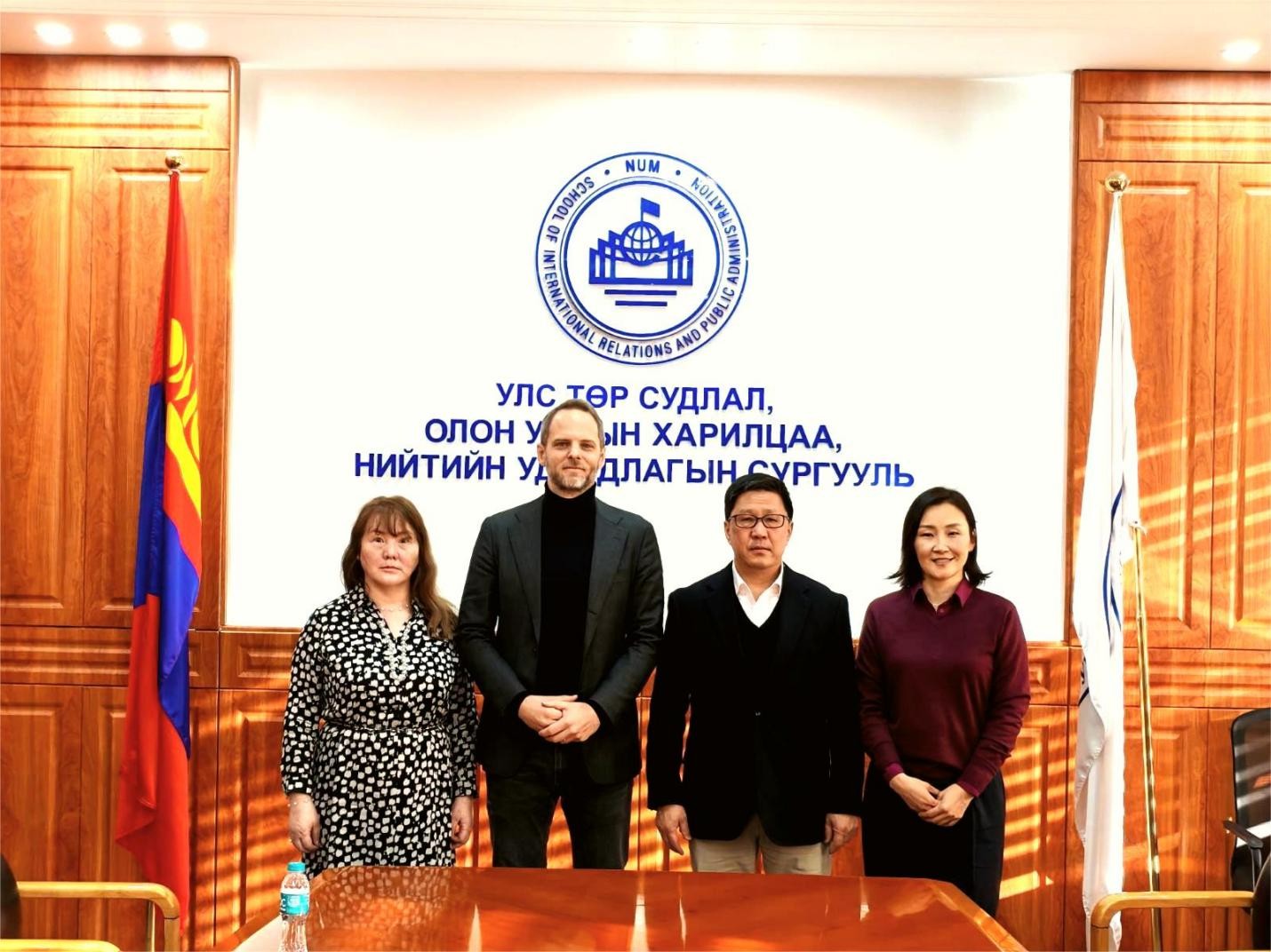 МУИС-ийн Улс төр судлал, олон улсын харилцаа, нийтийн удирдлагын сургууль ХБНГУ-ын Фридрих Эбертийн сангийн Монгол дахь суурин төлөөлөгчийн газар хамтран ажиллана